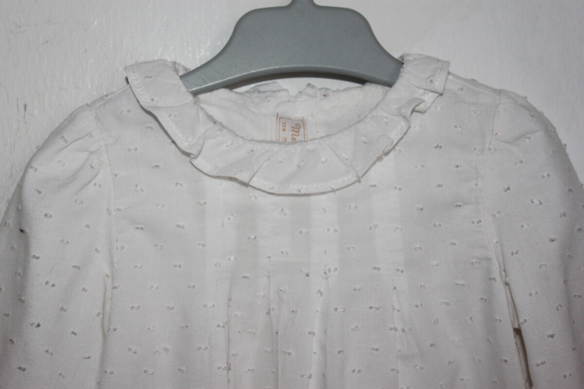 tweedehands witte blouse met lange mouwen en volantkraagje in maat 74 voor aan baby meisje van mayoral