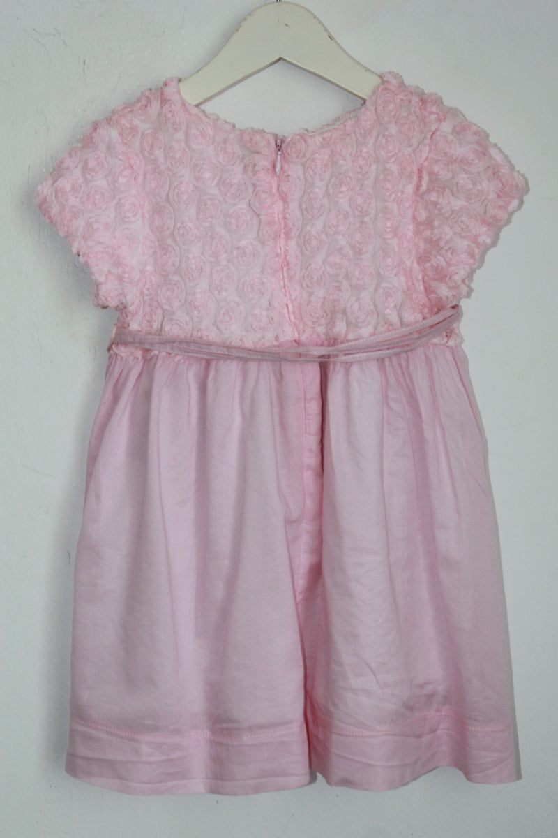 tweedehands roze feestelijke jurk met korte mouwen in maat 92 van mayoral