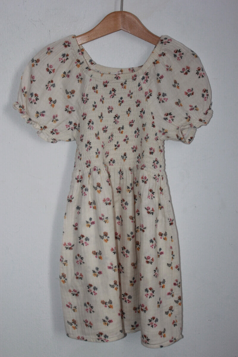 tweedehands katoenen zomerse gebloemde jurk in multicolour, met korte mouwen, maat 110 van monoprix