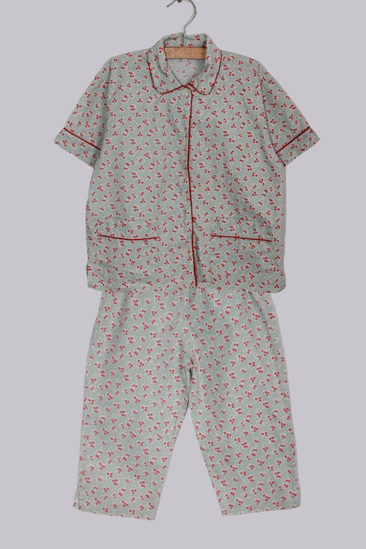 tweedehands katoenen 2-delige gebloemde pyama in multicolour met korte mouwen voor een meisje in maat 104 van olivier desforges 