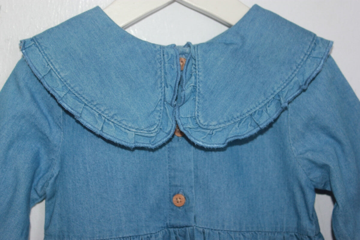 tweedehands lichtblauwe jurk met lange mouwen in maat 80 van primark