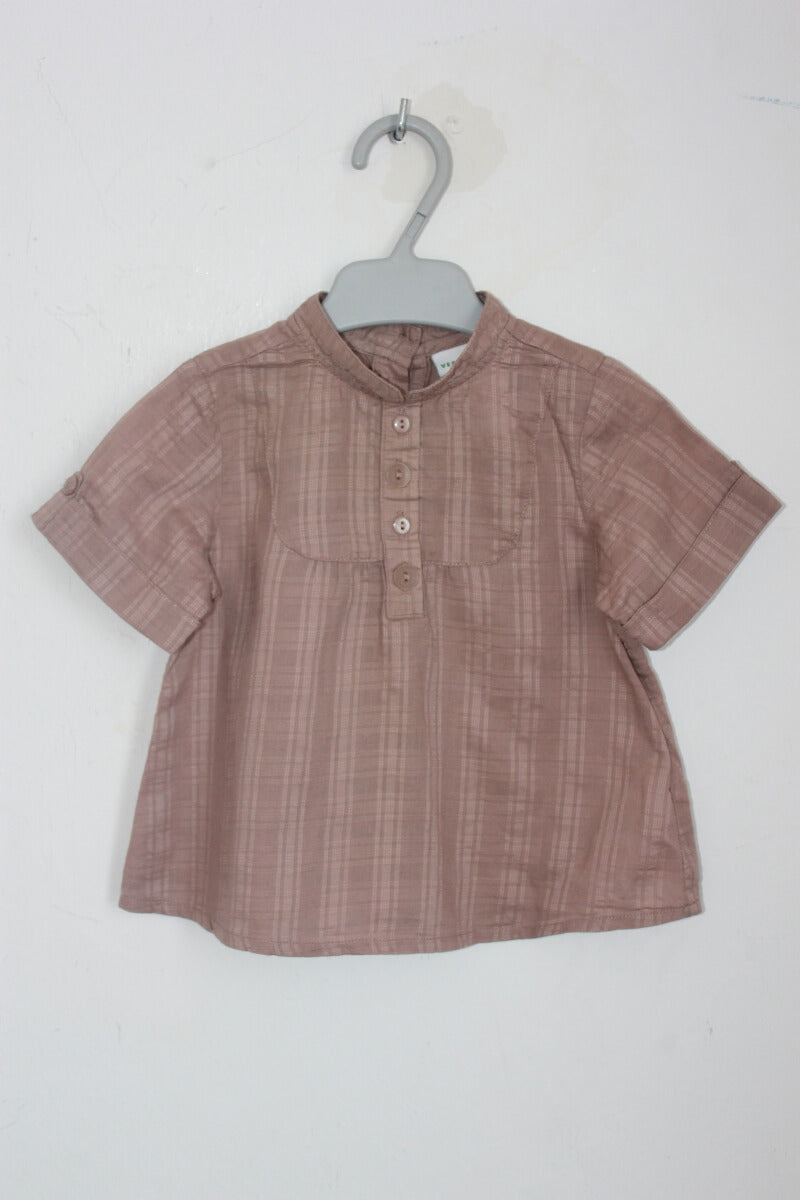 tweedehands katoenen lichtbruine blouse met korte mouwen in maat 68 voor een baby meisje van vert baudet