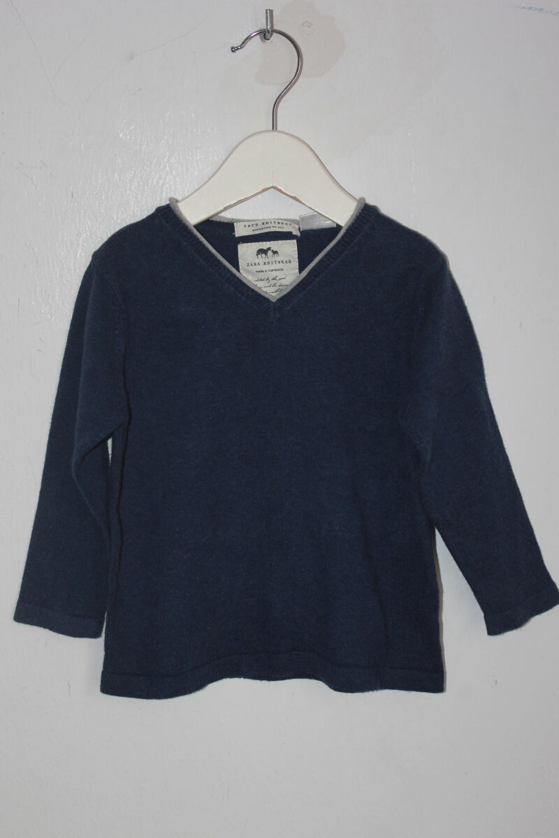 tweedehands blauwe trui met v-hals van zara in maat 80 voor een baby jongen 