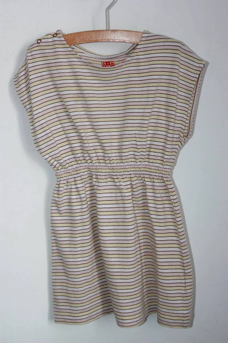 tweedehands zomerse gestreepte jurk in pasteltinten met glitter en korte mouwen van bonton in maat 98-104