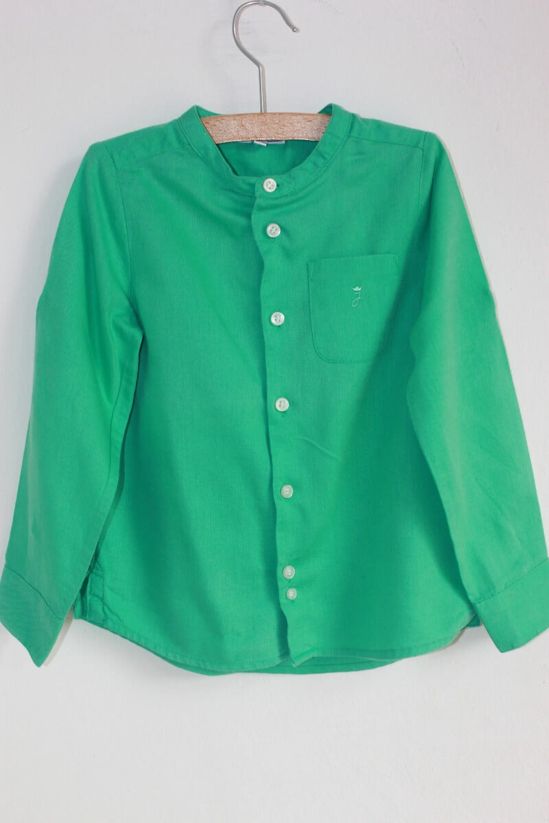 tweedehands groen linnen overhemd met lange mouwen en mao-kraagje van jacadi in maat 104