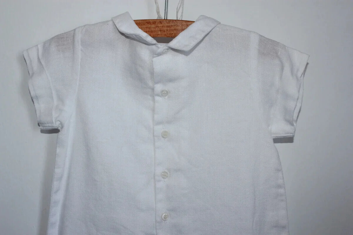 Tweedehands creme zomerse linnen jumpsuit van jacadi met korte mouwen in maat 68 voor een baby jongen