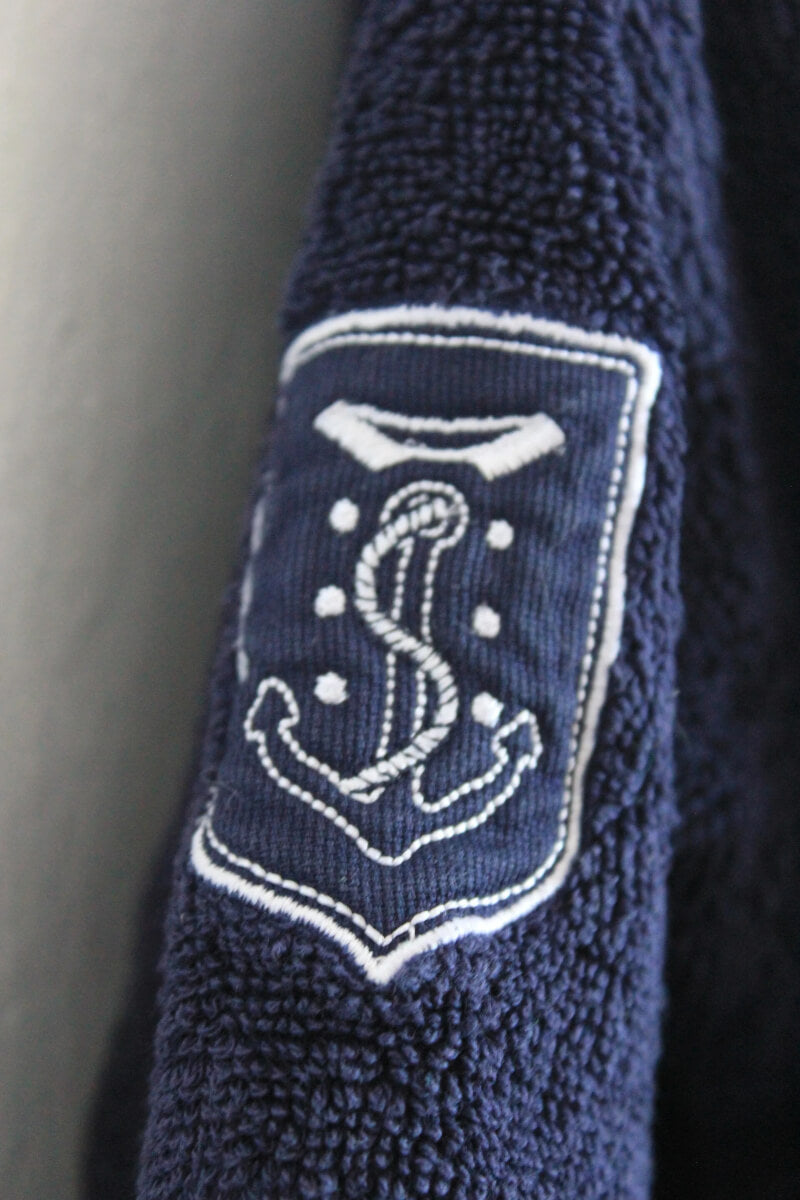 tweedehands katoenen donkerblauwe badjas met capuchon van jacadi in maat 80 voor een baby jongen