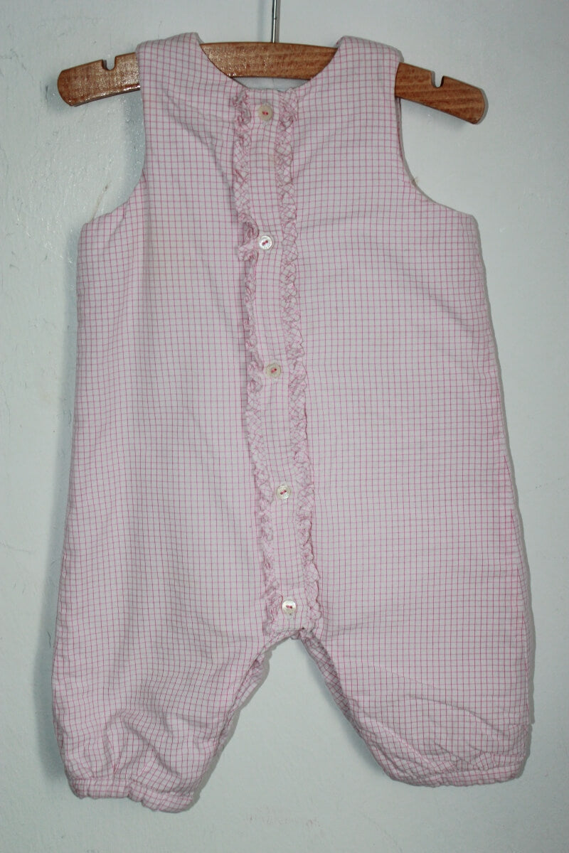 tweedehands katoenen mouwloze winterse roze met wit geruite jumpsuit van jacadi in maat 68