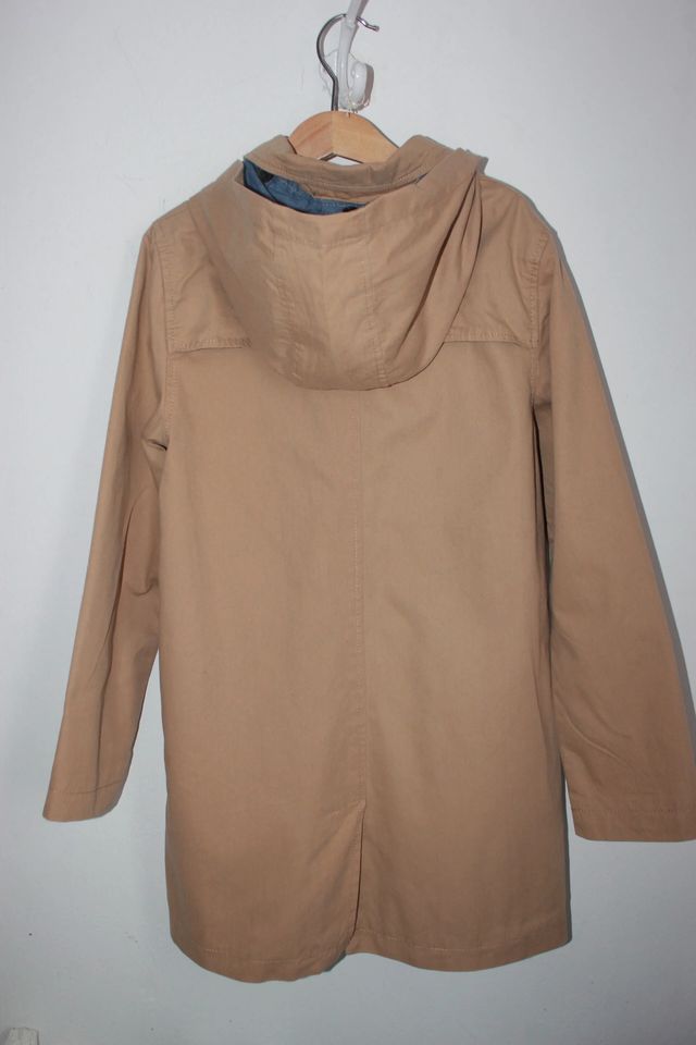 tweedehands-camel-trenchcoat-maat-140-monoprix