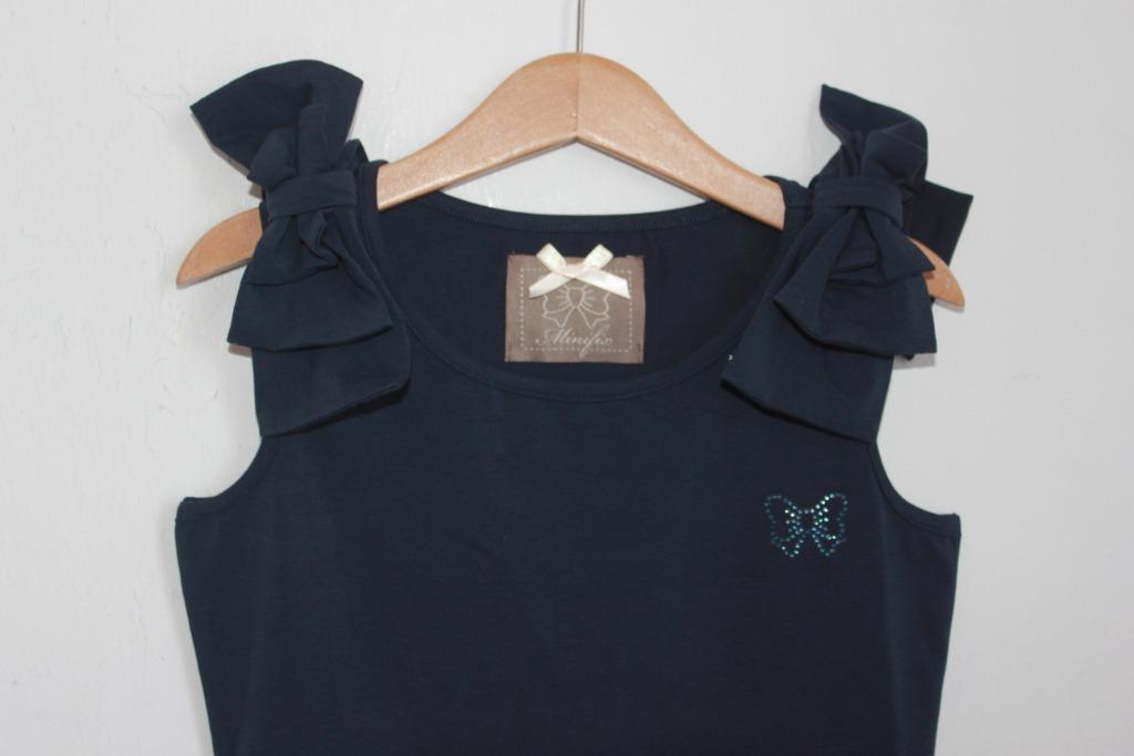 donkerblauw-mouwloos-shirt-strikken-maat-134-minifix