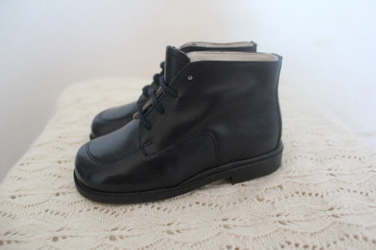 donkerblauwe-korte-leren-laarsjes-maat-24-unisex-baby-marche