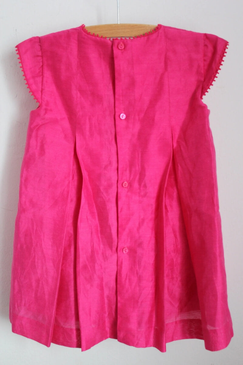 fuchsia-jurk-korte-mouwen-strik-maat-92-tizzas