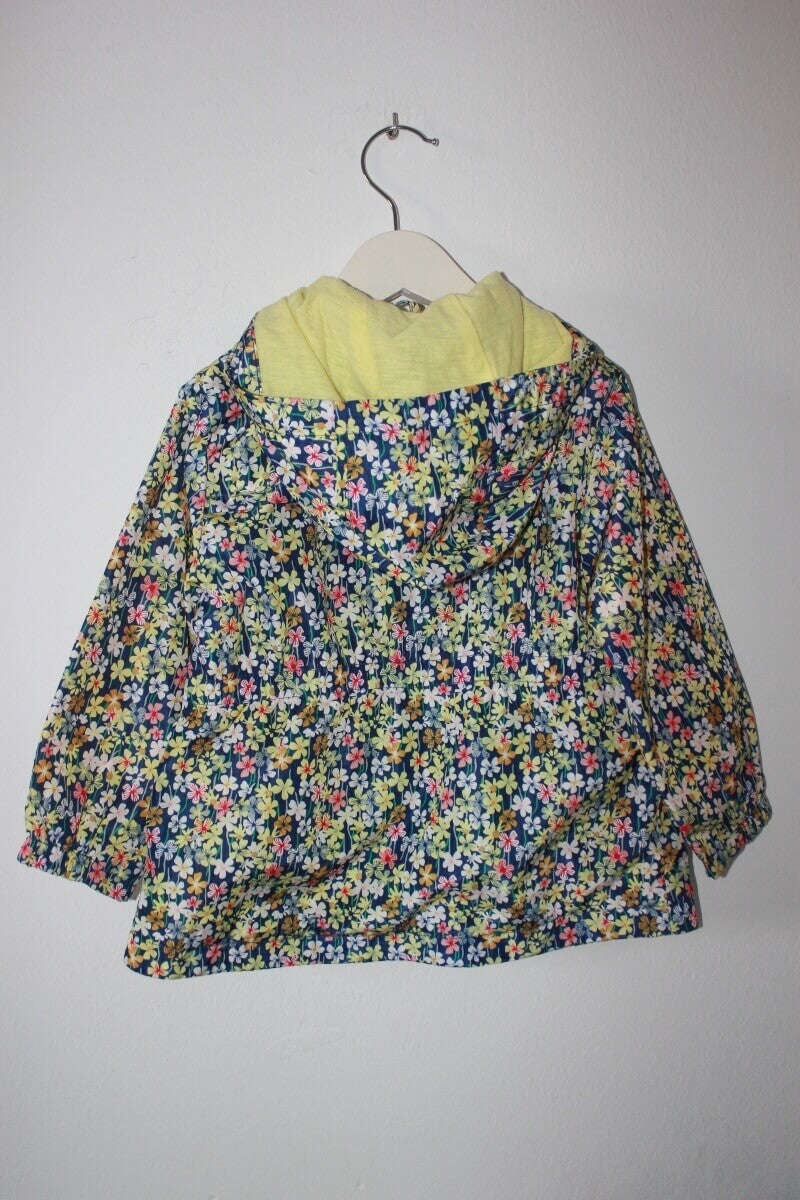 tweedehands-gebloemde-regenjas-multicolour-capuchon-maat-92-meisje-zara