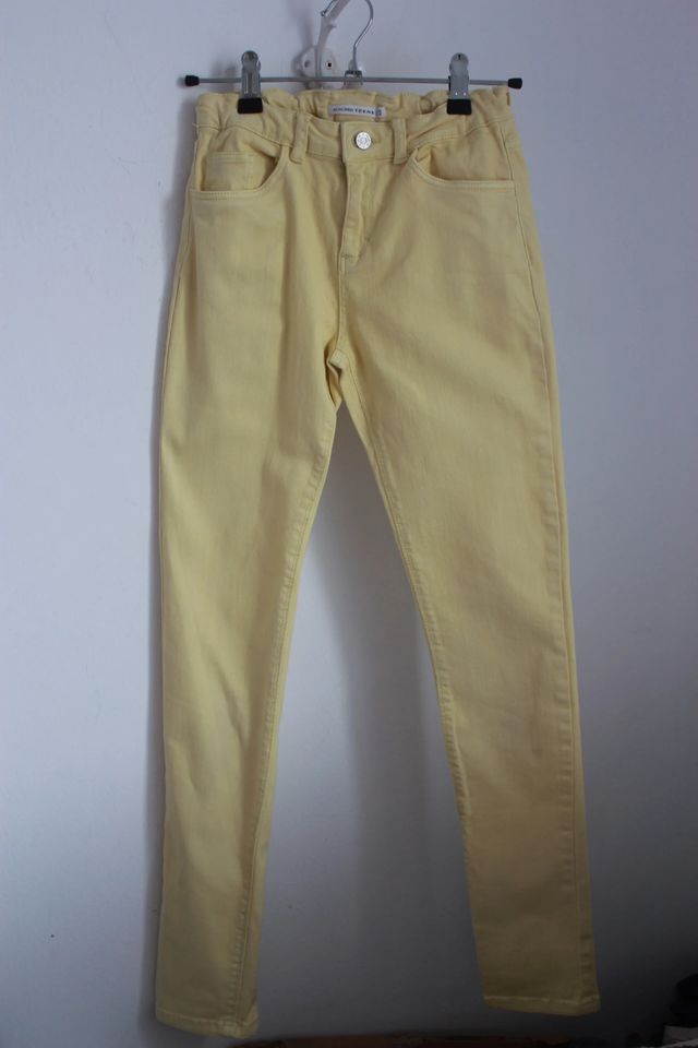 tweedehands-gele-broek-maat-140-monoprix