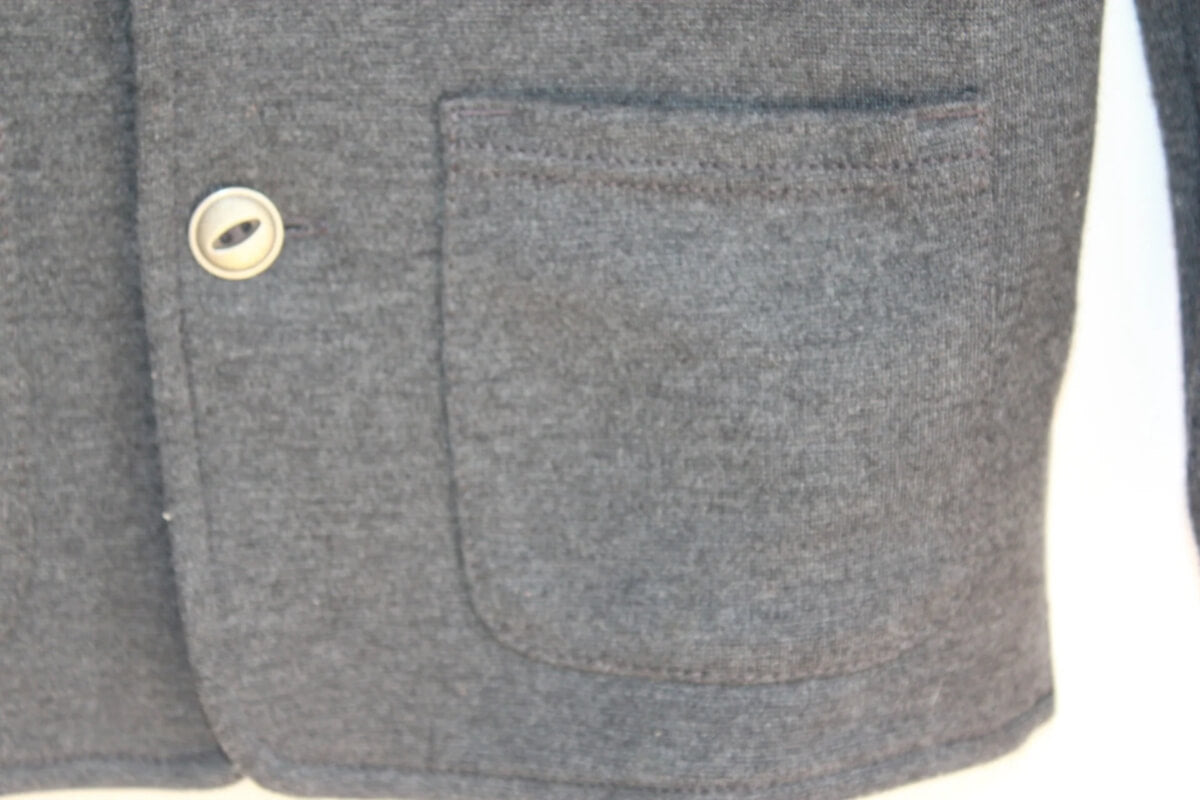 tweedehands-donkergrijze-blazer-maat-104-jongen-okaidi