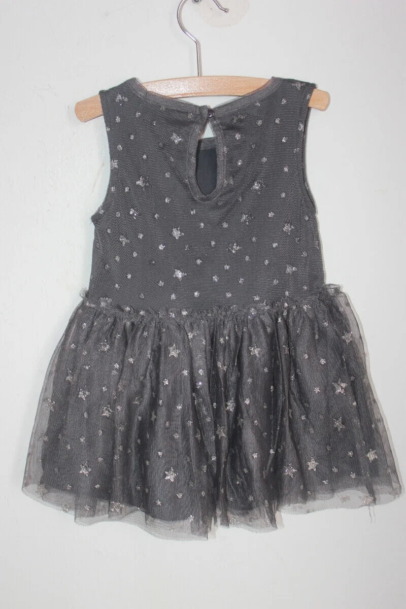 tweedehands-grijze-mouwloze-jurk-zilveren-sterren-maat-92-tfq