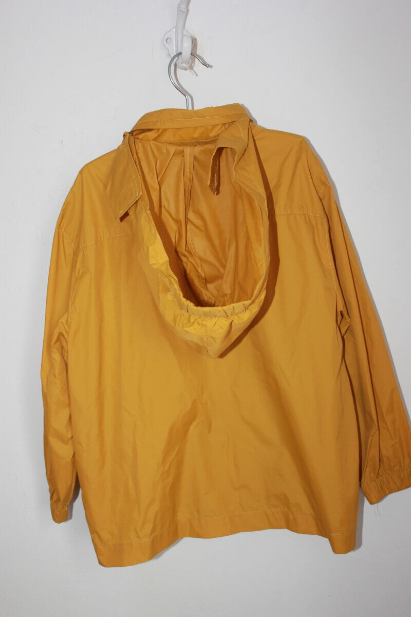tweedehands-mosterdgele-regenjas-maat-110-cfk