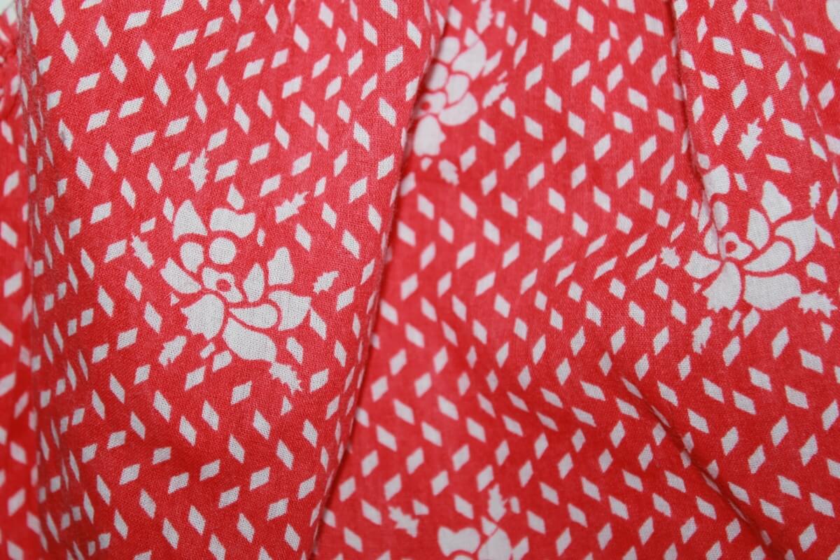 tweedehands-gebloemd-zomers-kort-pakje-schouderbandjes-maat-68-baby-spantajaparos