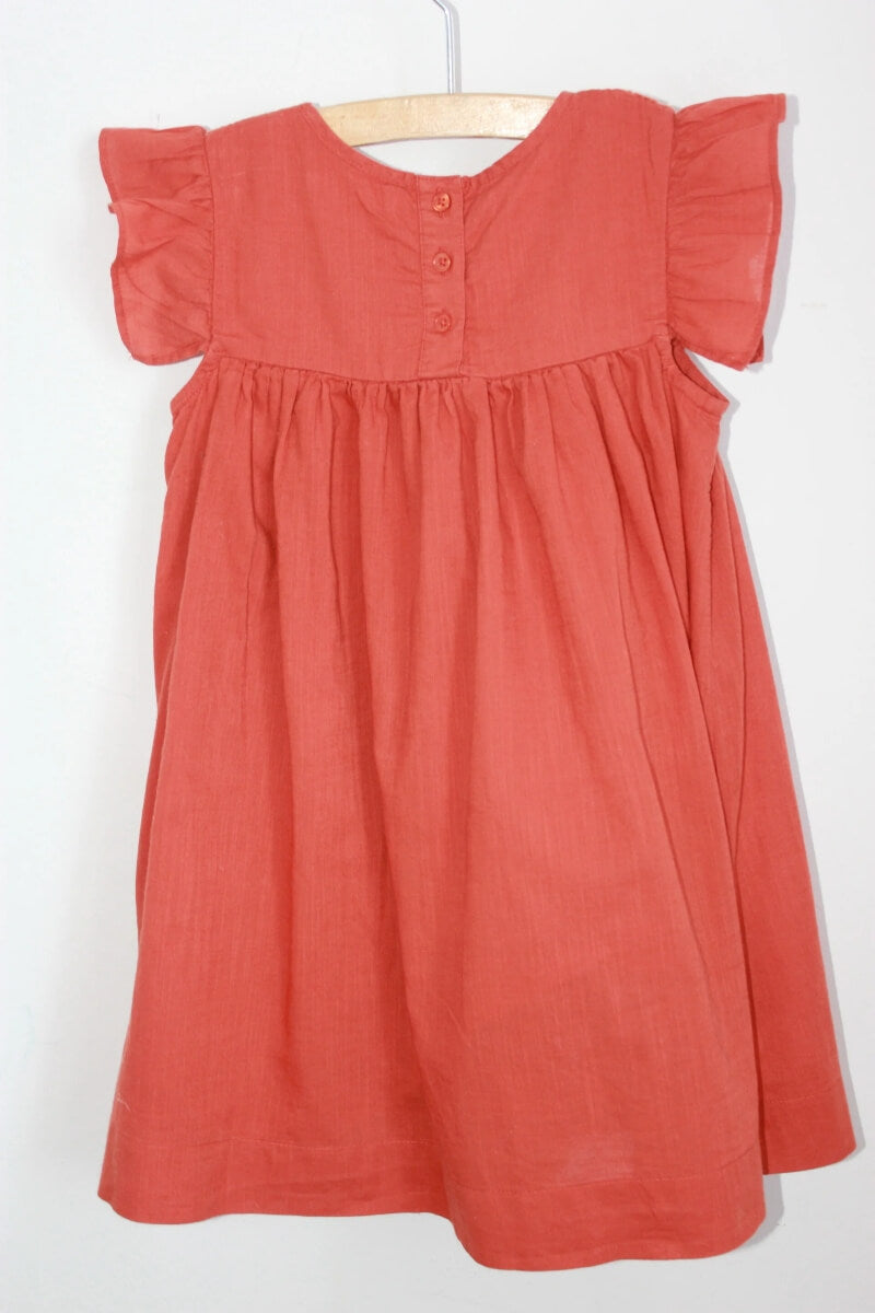 tweedehands-roestbruine-zomerse-jurk-korte-volantmouwen-maat98-monoprix