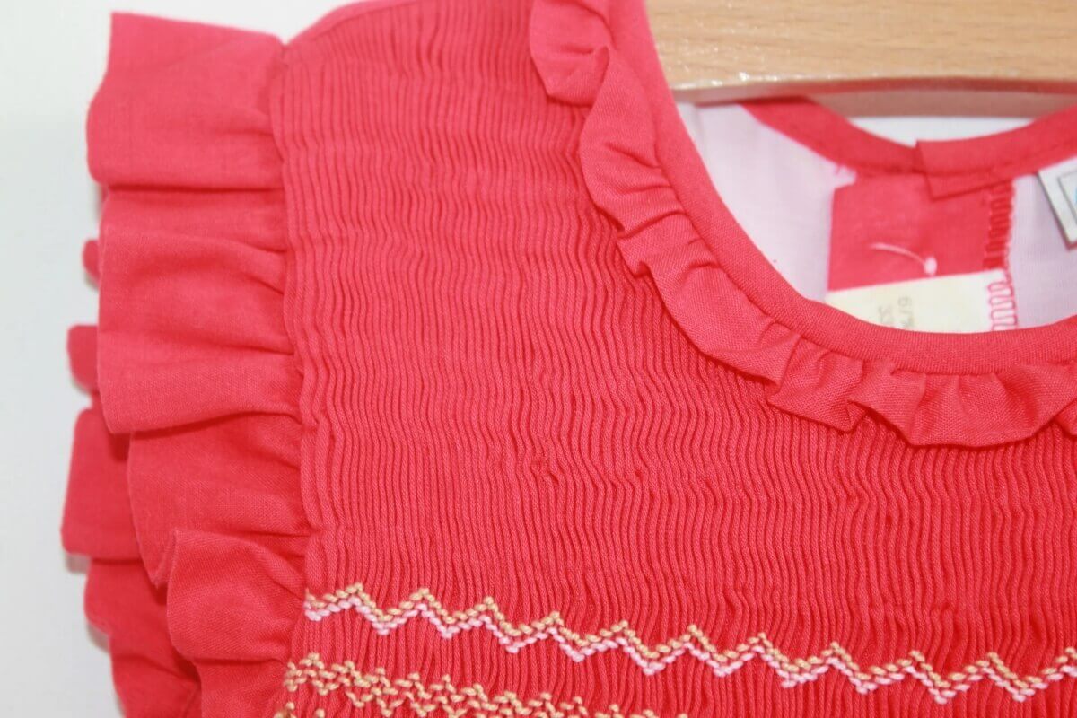 rood-beige-wit-gesmokte-mouwloze-feestelijke-jurk-maat-104-niseret