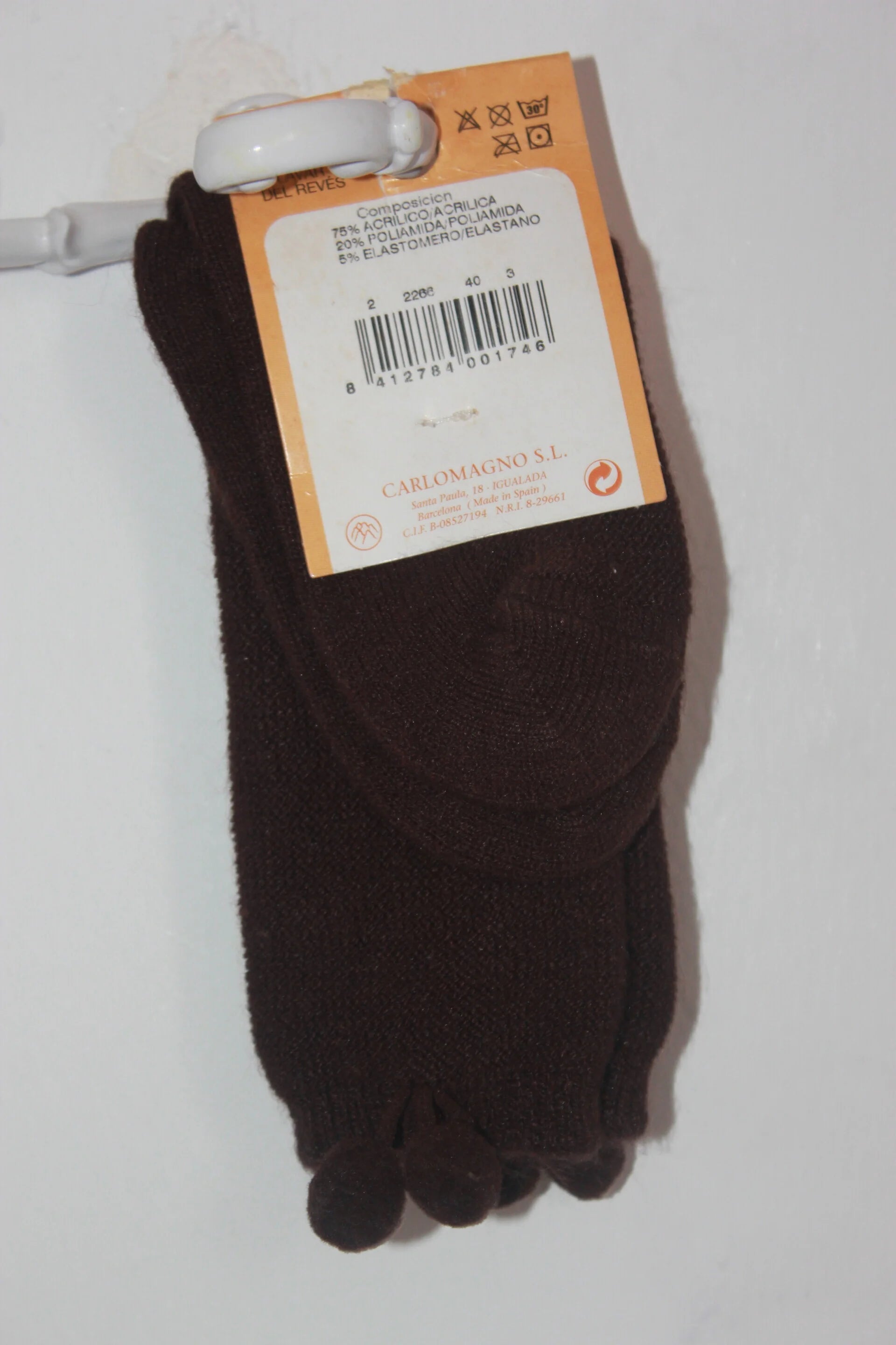 donkerbruine-sokken-pompons-carlomagno-maat-24-25