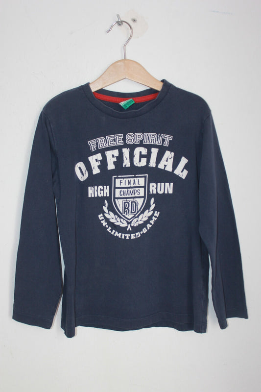 tweedehands-donkerblauw-witte-longsleeve-jongen-toptop-maat-128