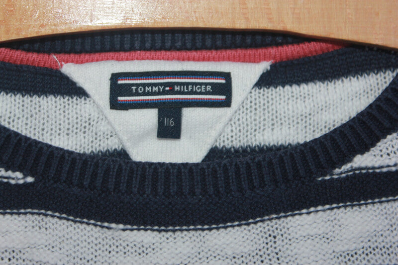 tweedehands-donkerblauw-wit-gestreepte-unisex-trui-kind-tommy-hilfiger-maat-116