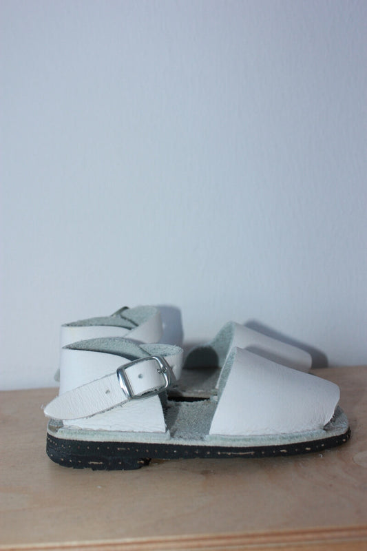 witte-leren-menorquinas-sandalen-unisex-maat-19-baby-avarca